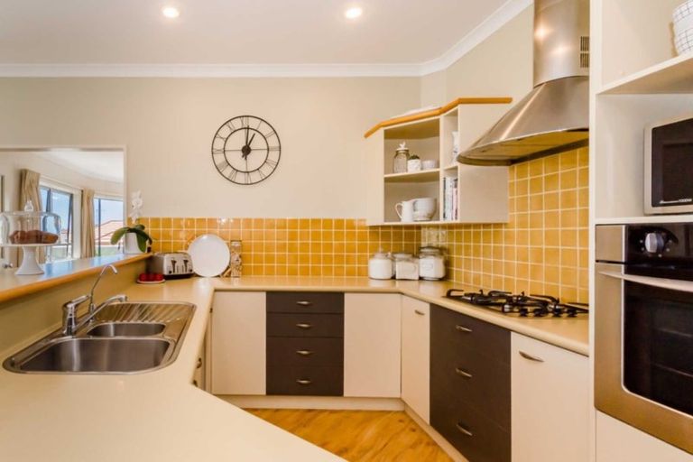 Photo of property in 12 Murray Court, Paraparaumu Beach, Paraparaumu, 5032