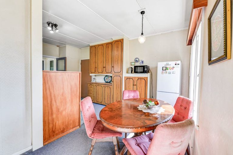 Photo of property in 36 Oxford Street, Fairfield, Hamilton, 3214