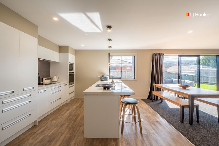 Photo of property in 83 Grandvista Drive, Green Island, Dunedin, 9018