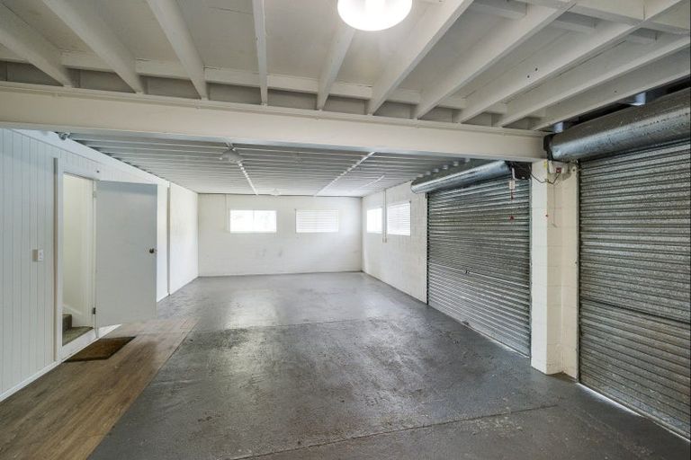 Photo of property in 2 Lovat Street, Havelock North, 4130