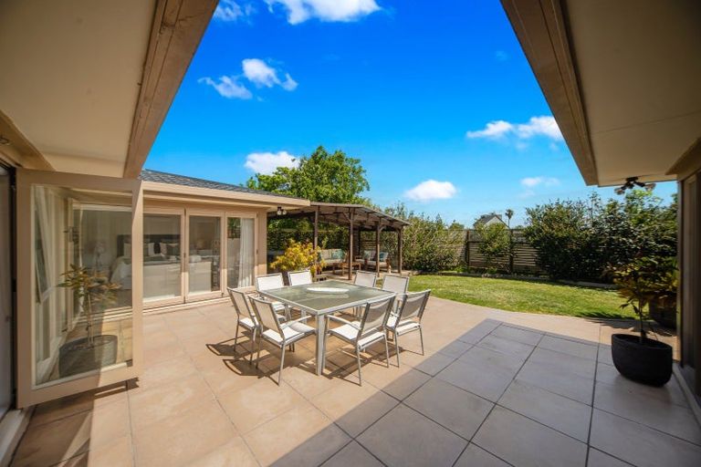 Photo of property in 26 Fratley Avenue, Farm Cove, Auckland, 2012