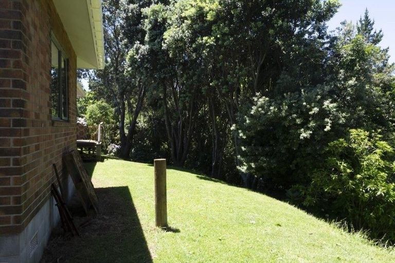 Photo of property in 12 Eton Place, Spotswood, New Plymouth, 4310