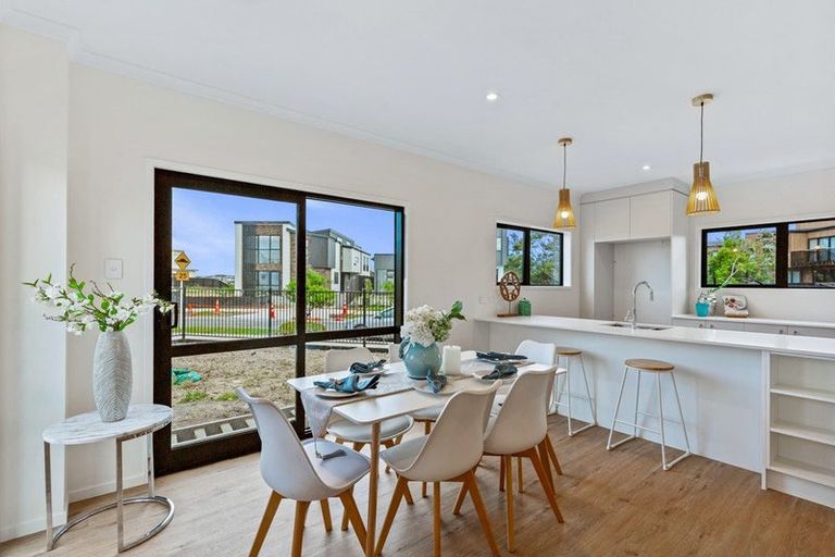 Photo of property in 39 Bristol Freighter Road, Hobsonville, Auckland, 0616