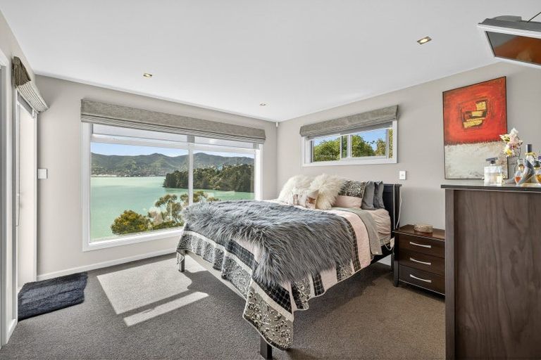 Photo of property in 303 Marine Drive, Charteris Bay, Lyttelton, 8971