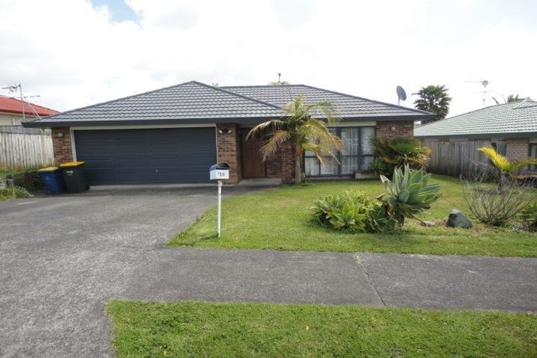 Photo of property in 19 Arlose Place, Westgate, Auckland, 0614