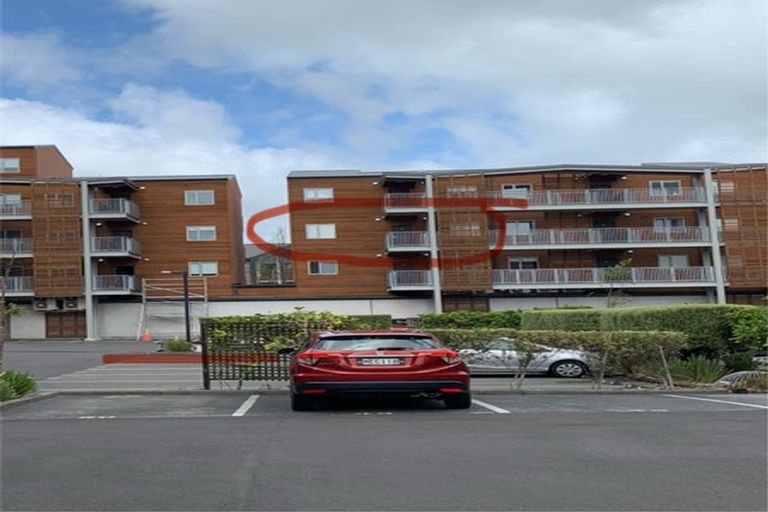 Photo of property in 301/160b Hobsonville Point Road, Hobsonville, Auckland, 0616