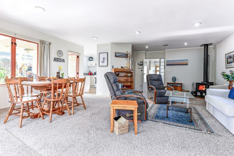 Photo of property in 18 Moreland Avenue, Pukete, Hamilton, 3200