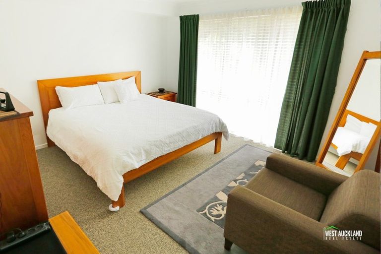 Photo of property in 9 Swanson Oaks, Swanson, Auckland, 0612