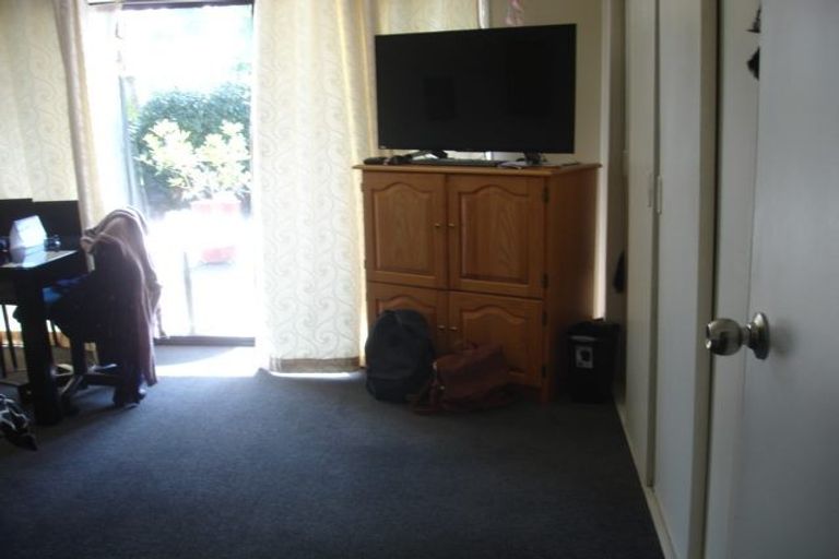 Photo of property in 10 Bungalore Place, Half Moon Bay, Auckland, 2012