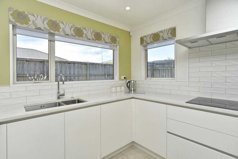 Photo of property in 21 Tutton (pvt) Mews, Rangiora, 7400