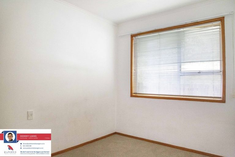 Photo of property in 1/38 Akoranga Drive, Northcote, Auckland, 0627