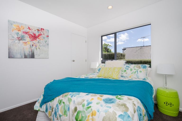 Photo of property in 14 Lesa Annis Place, Henderson, Auckland, 0612