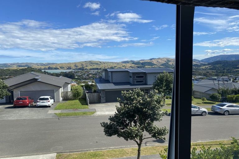Photo of property in 17 Pacific View, Whitby, Porirua, 5024
