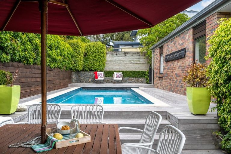 Photo of property in 3 Trident Place, Shelly Park, Auckland, 2014