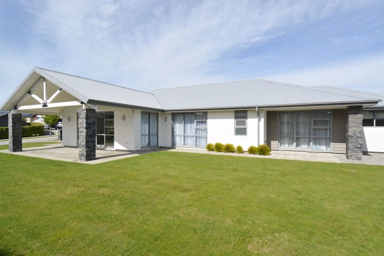 Photo of property in 4 Avalanche Place, Wanaka, 9305