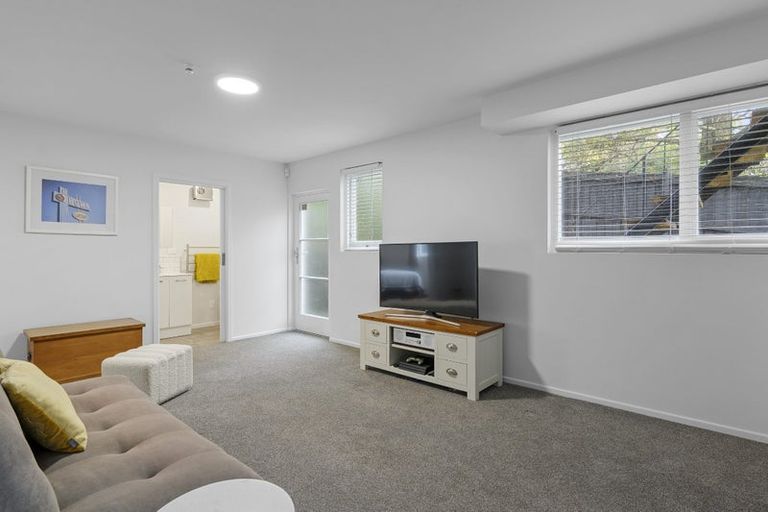 Photo of property in 212 Dyers Pass Road, Cashmere, Christchurch, 8022