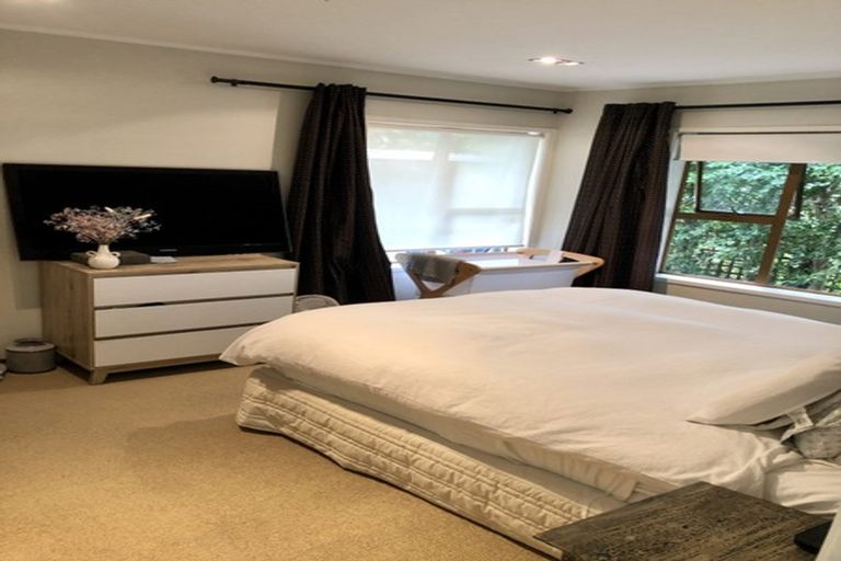 Photo of property in 2/32 Merani Street, Narrow Neck, Auckland, 0622