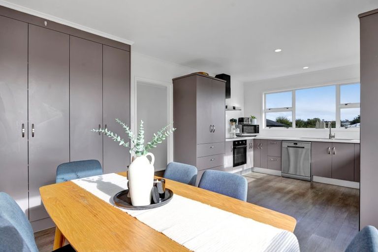 Photo of property in 289 High Street, Eltham, 4322