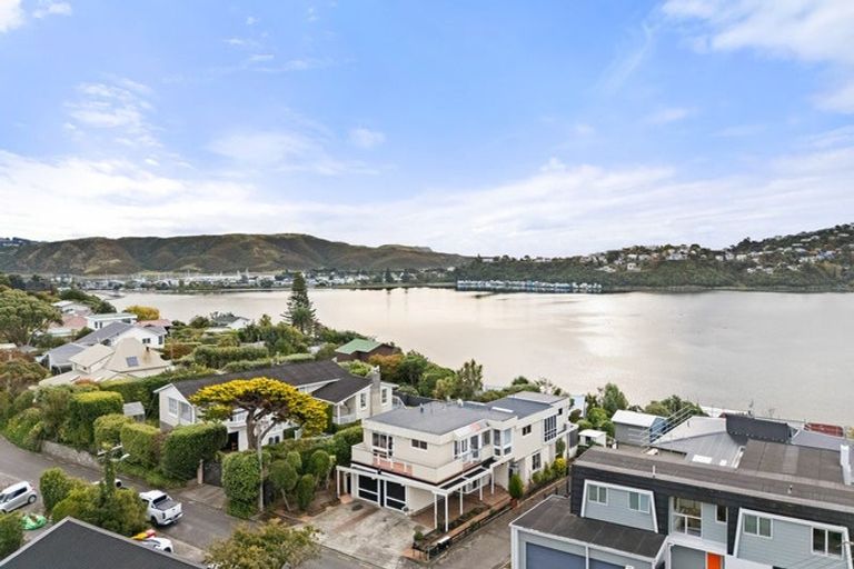 Photo of property in 81 Seaview Road, Paremata, Porirua, 5024