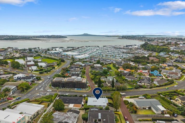 Photo of property in 1 Endymion Place, Half Moon Bay, Auckland, 2012