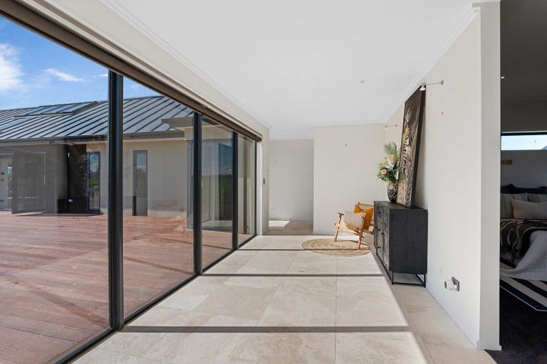 Photo of property in 585 Coutts Island Road, Coutts Island, Christchurch, 7670