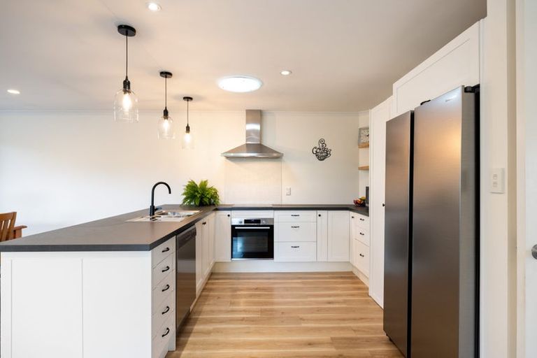 Photo of property in 11 Bernadette Street, Aidanfield, Christchurch, 8025