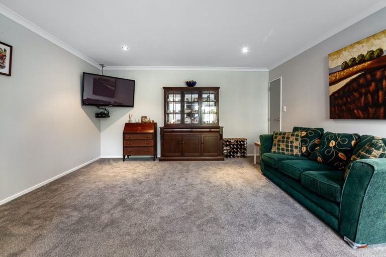 Photo of property in 4 Haunui Road, Pukerua Bay, 5026