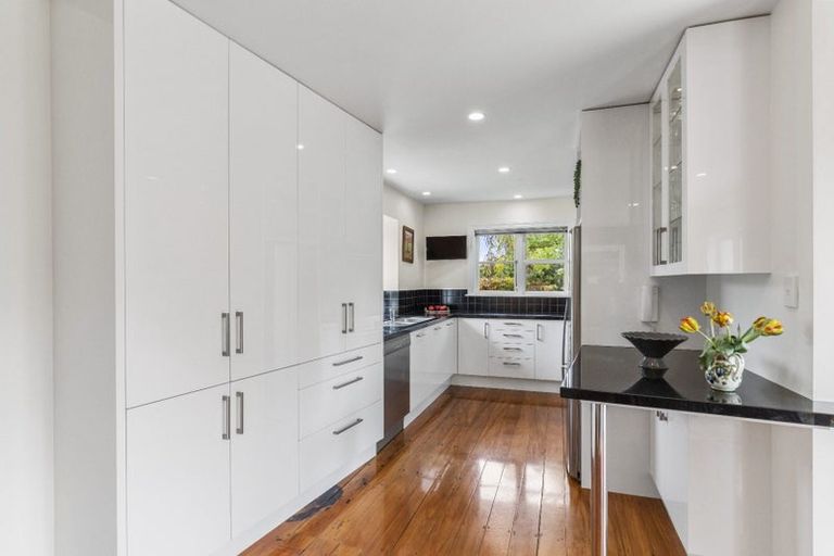 Photo of property in 291 Lake Road, Hauraki, Auckland, 0622