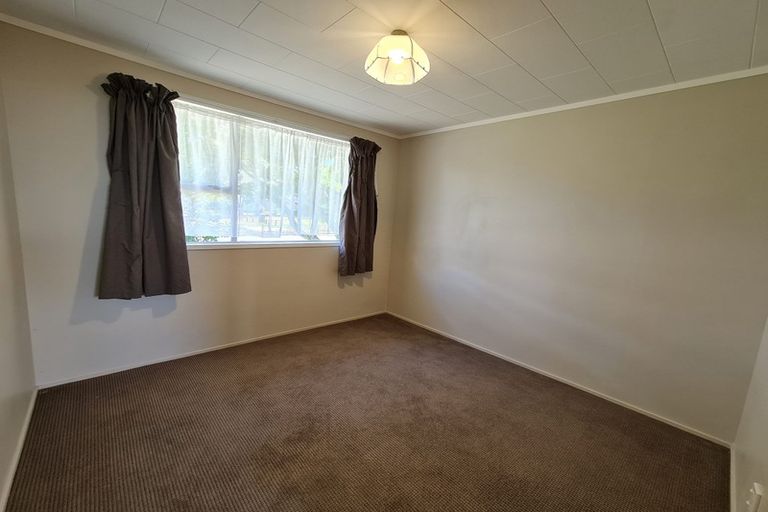 Photo of property in 3 Pukeroa Place, Papakura, 2110