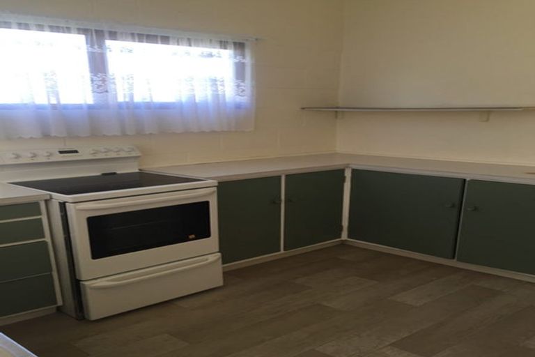 Photo of property in 2/156 Hutchinson Avenue, New Lynn, Auckland, 0600