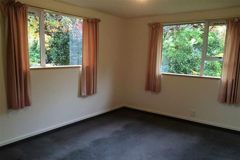 Photo of property in 5a Larch Place, Wanaka, 9305