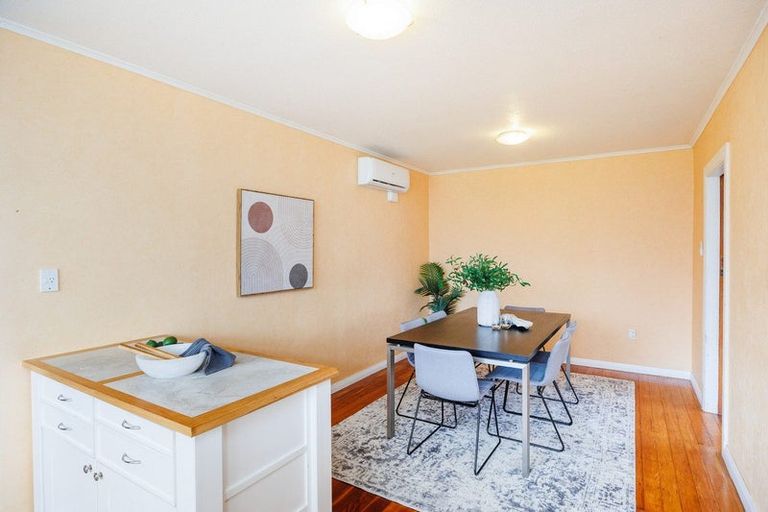 Photo of property in 7 Hobson Place, Takaro, Palmerston North, 4412