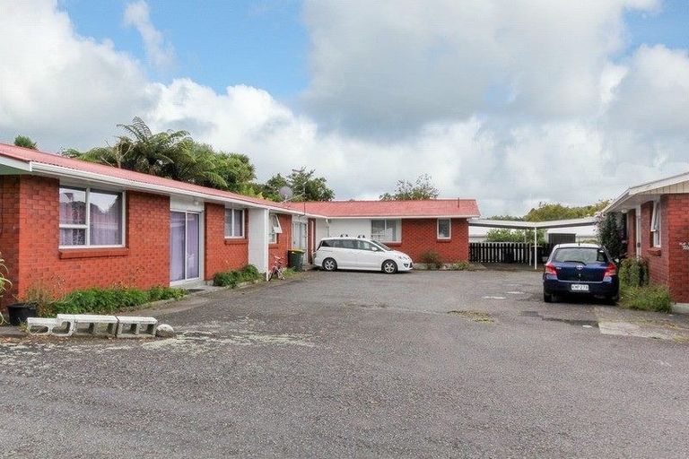 Photo of property in 1/117 Seaview Road, Westown, New Plymouth, 4310