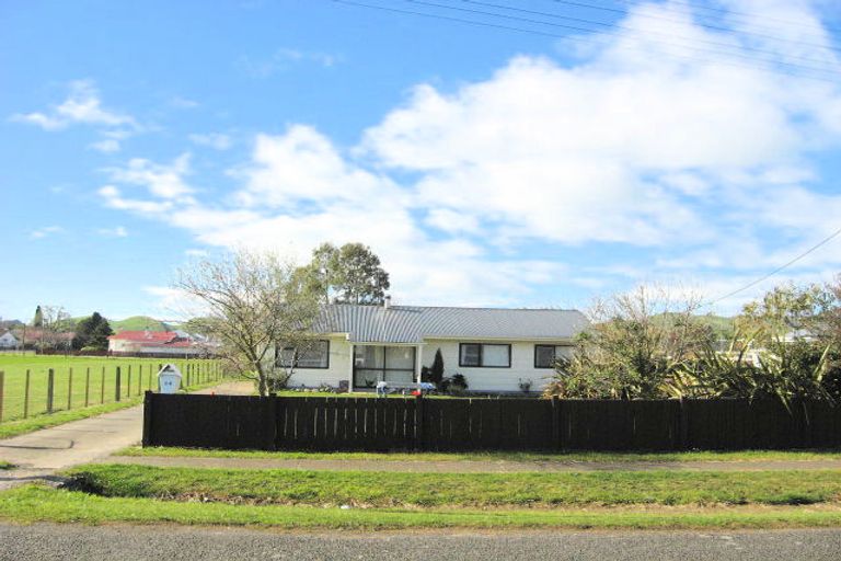 Photo of property in 54 Nancy Street, Takapau, 4203