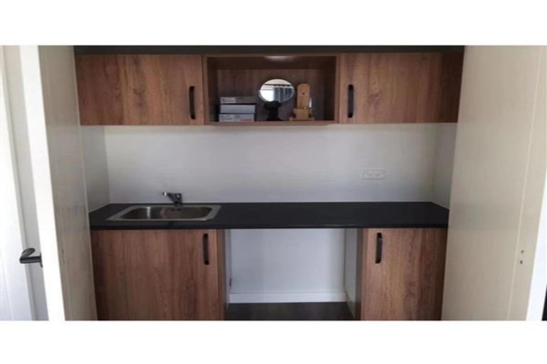 Photo of property in 2 Resolution Drive, Gulf Harbour, Whangaparaoa, 0930