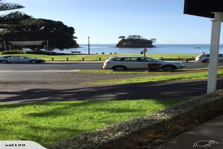 Photo of property in 1/946 Beach Road, Waiake, Auckland, 0630