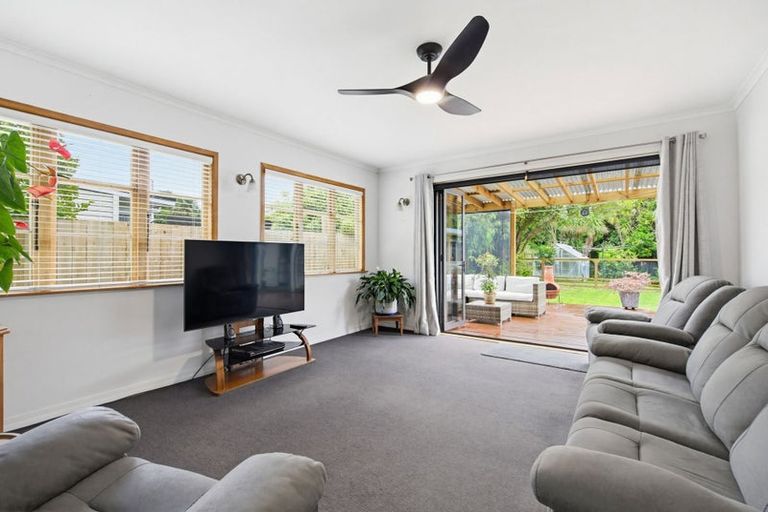 Photo of property in 6 Hull Road, Waiuku, 2123