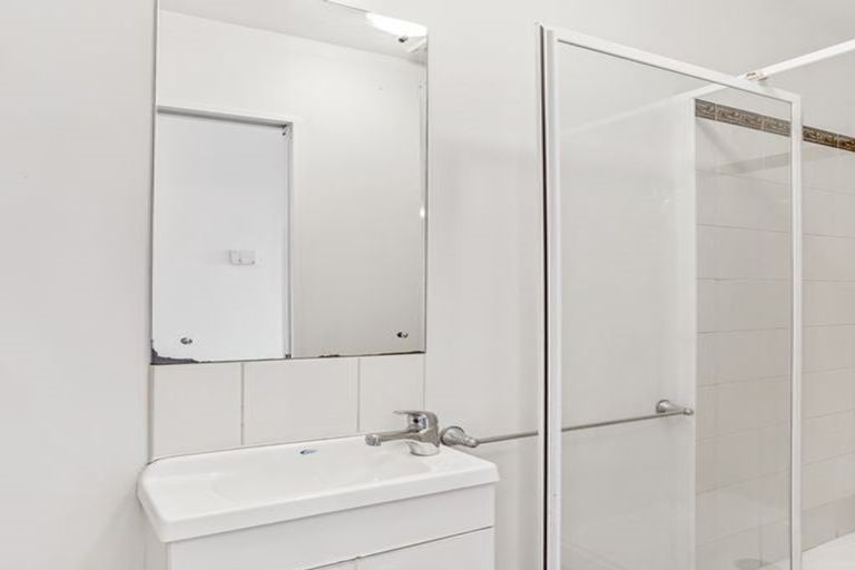 Photo of property in 145e Hobsonville Road, West Harbour, Auckland, 0618