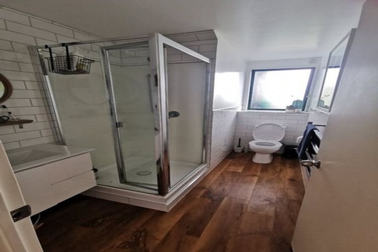 Photo of property in 740a West Coast Road, Oratia, Auckland, 0604