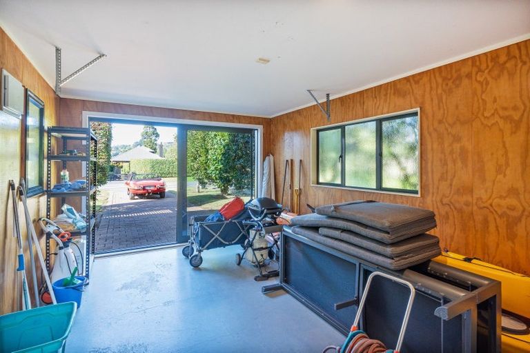 Photo of property in 28 Hahei Beach Road, Hahei, Whitianga, 3591