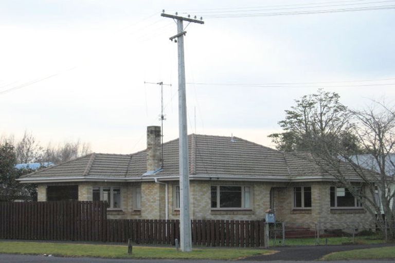 Photo of property in 15 Bettina Road, Fairfield, Hamilton, 3214