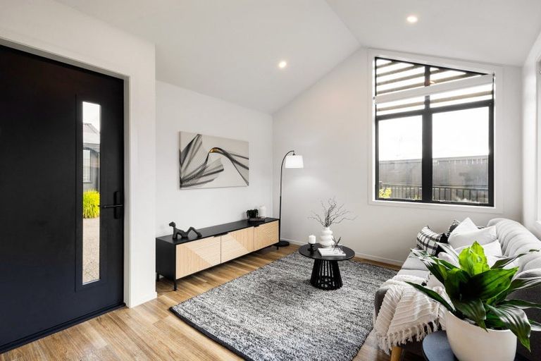 Photo of property in 2/9 Kingsley Street, Saint Andrews, Hamilton, 3200