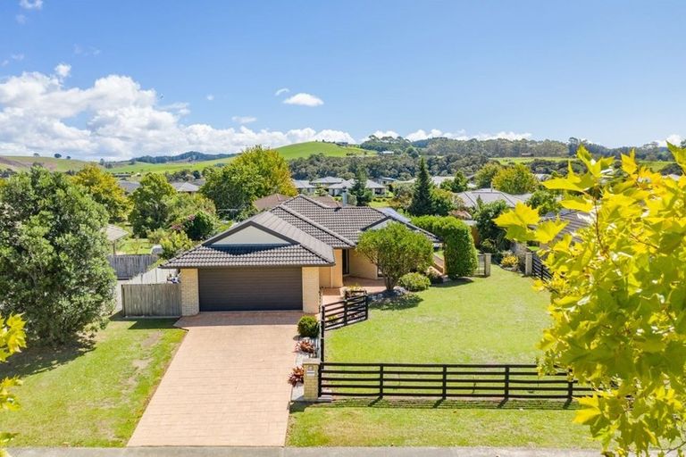 Photo of property in 14 Nautical Drive, Haruru, 0204