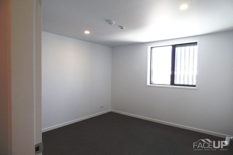 Photo of property in 8/167 Hobsonville Point Road, Hobsonville, Auckland, 0616