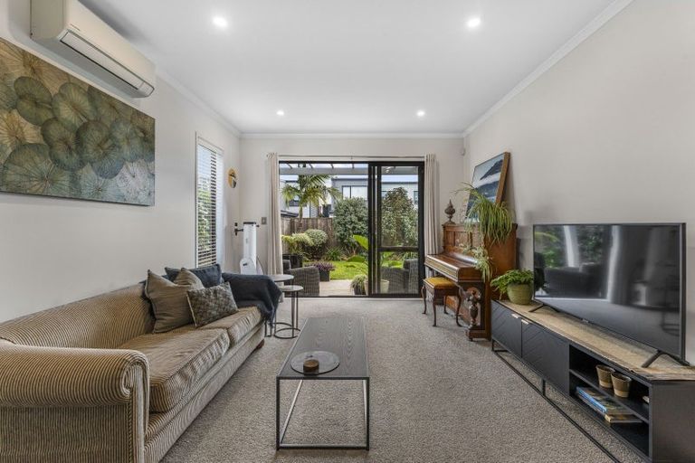 Photo of property in 13 Ian Morrison Road, Hobsonville, Auckland, 0616