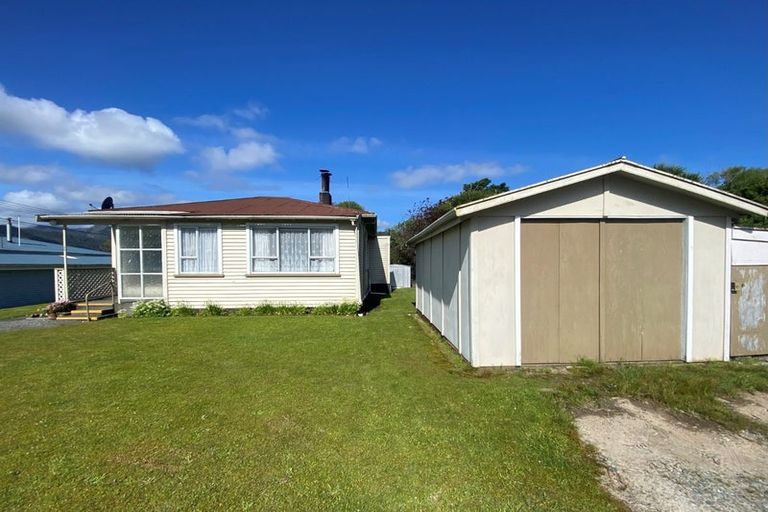 Photo of property in 28 Ranfurly Street, Runanga, 7803