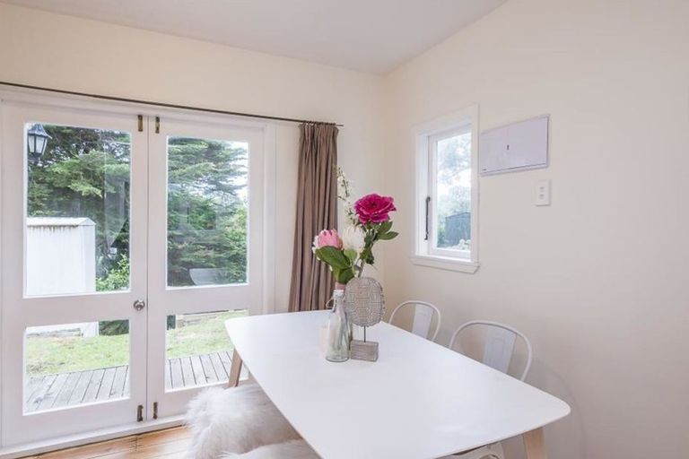 Photo of property in 51 Renown Road, Raumati South, Paraparaumu, 5032