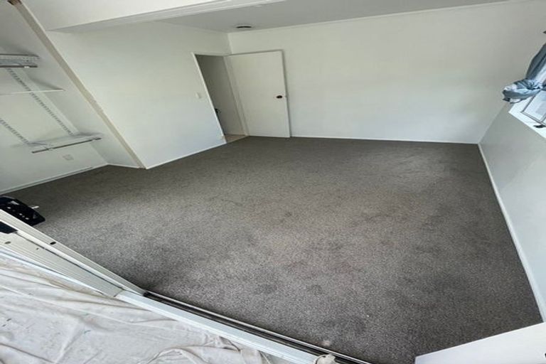 Photo of property in 2/54 Stapleford Crescent, Browns Bay, Auckland, 0630