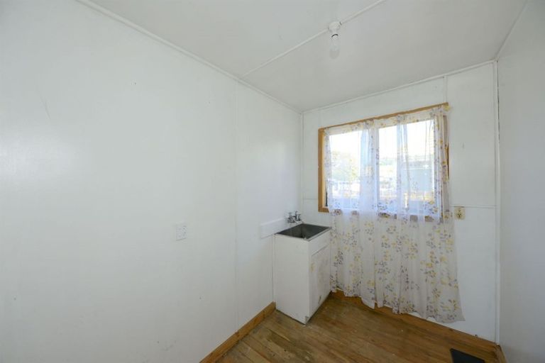 Photo of property in 10 Larch Place, Casebrook, Christchurch, 8051