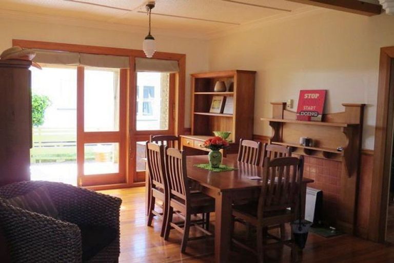 Photo of property in 15 Omata Road, Westown, New Plymouth, 4310